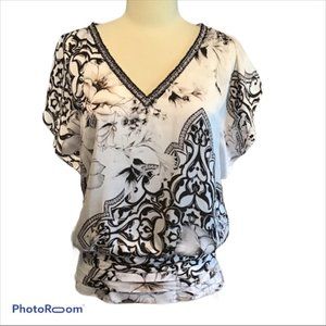 White House Black Market Blouse Sz XS Floral Silky